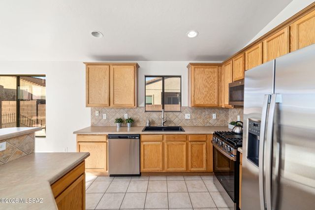 10930 S Via Jaline, Vail, AZ 85641