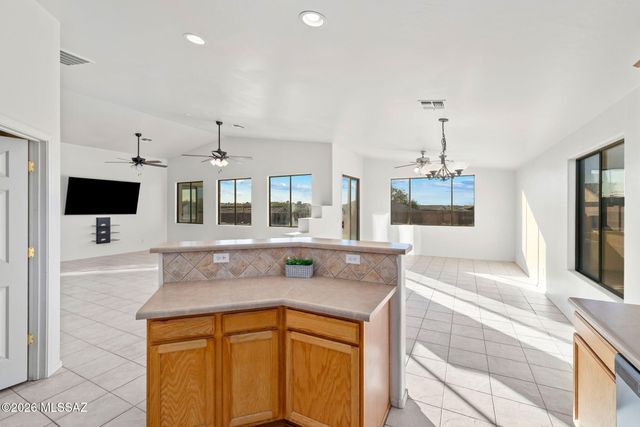 10930 S Via Jaline, Vail, AZ 85641