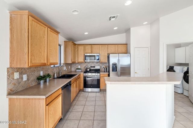 10930 S Via Jaline, Vail, AZ 85641