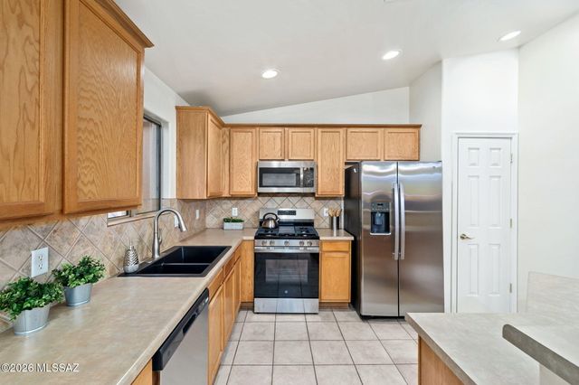 10930 S Via Jaline, Vail, AZ 85641