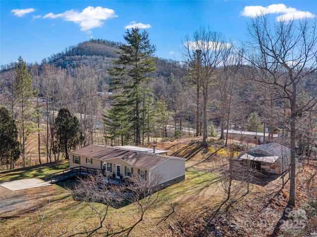 105 Satinwood Drive, Burnsville, NC 28714