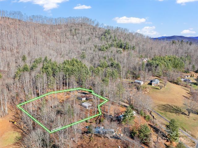 105 Satinwood Drive, Burnsville, NC 28714