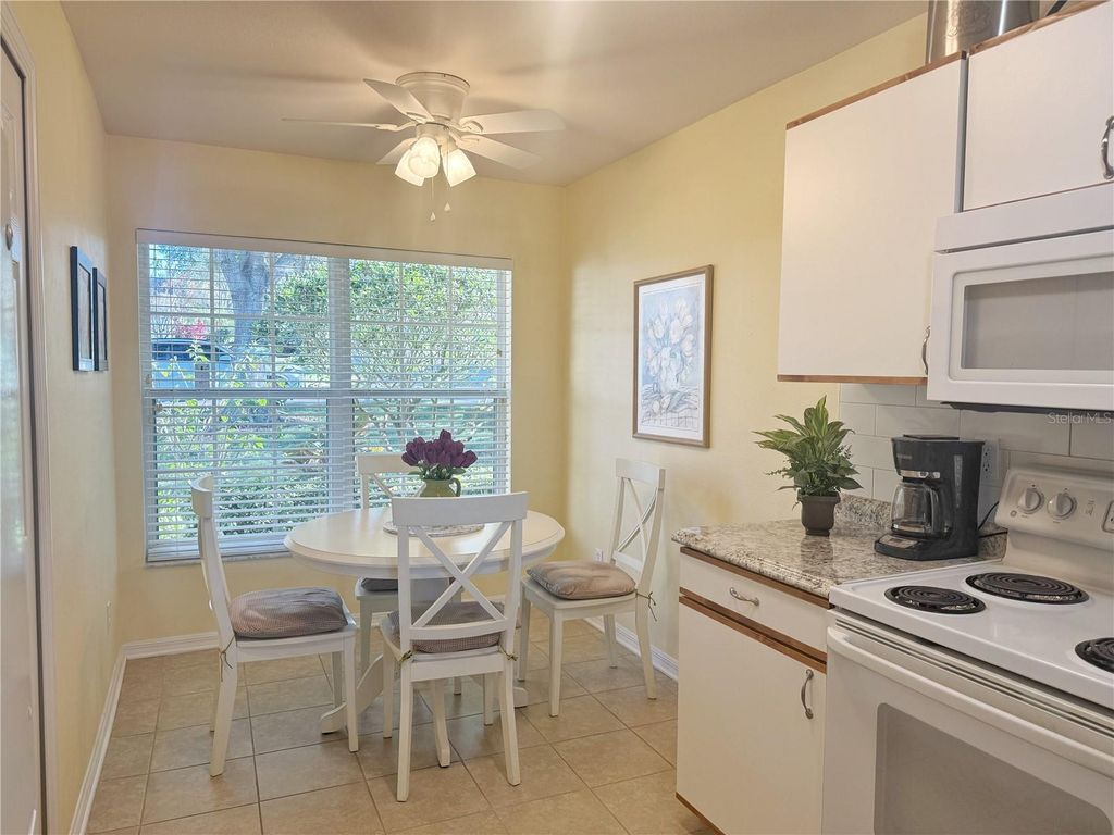 Image 17 of property listing at 3554 ROLLINGBROOK STREET, Clermont, FL 34711