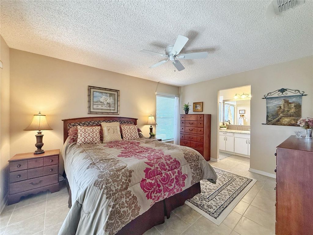 Image 18 of property listing at 3554 ROLLINGBROOK STREET, Clermont, FL 34711