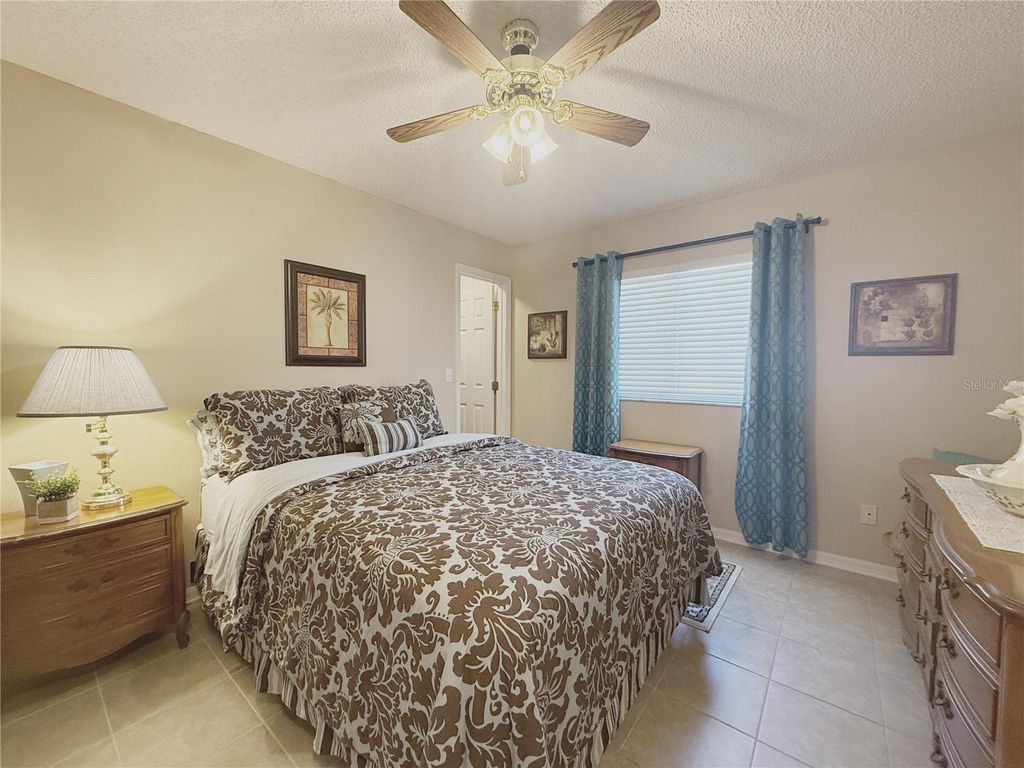 Image 25 of property listing at 3554 ROLLINGBROOK STREET, Clermont, FL 34711