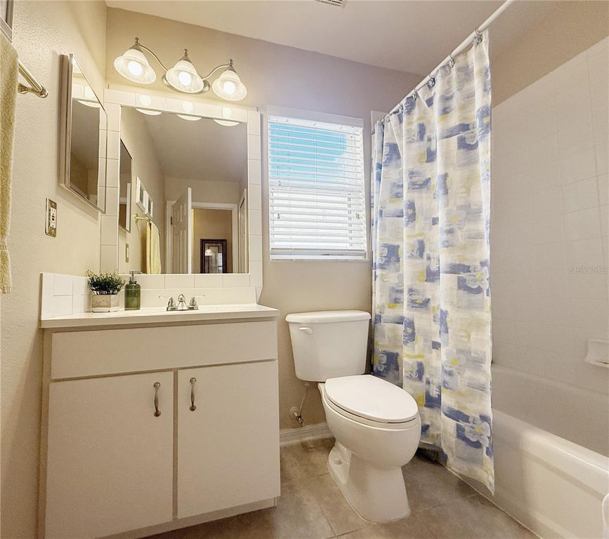 Image 28 of property listing at 3554 ROLLINGBROOK STREET, Clermont, FL 34711