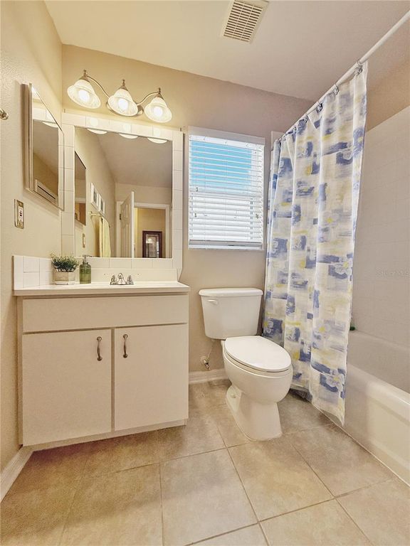 Image 29 of property listing at 3554 ROLLINGBROOK STREET, Clermont, FL 34711