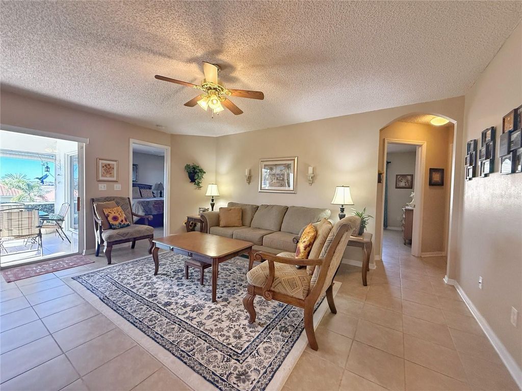 Image 4 of property listing at 3554 ROLLINGBROOK STREET, Clermont, FL 34711