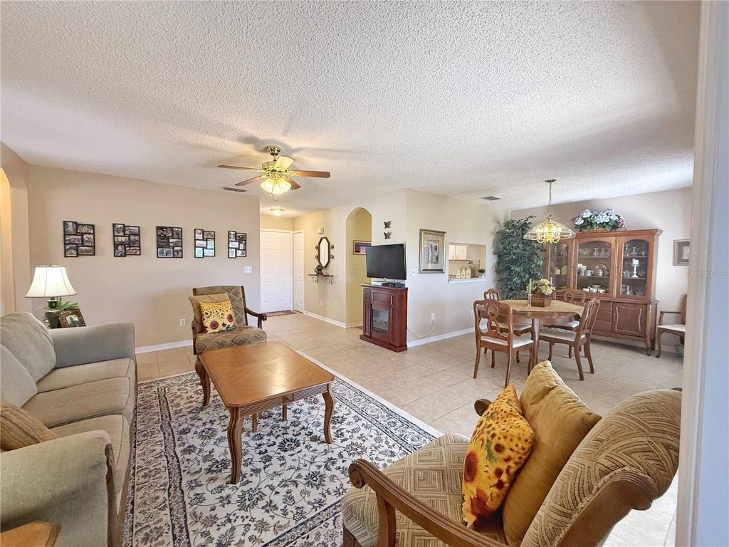 Image 6 of property listing at 3554 ROLLINGBROOK STREET, Clermont, FL 34711