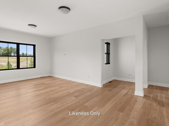 13 Barn Road, South Burlington, VT 05403