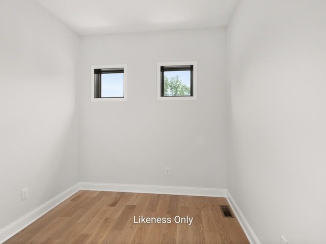 13 Barn Road, South Burlington, VT 05403