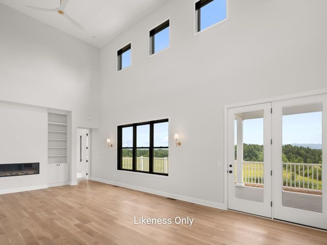 13 Barn Road, South Burlington, VT 05403