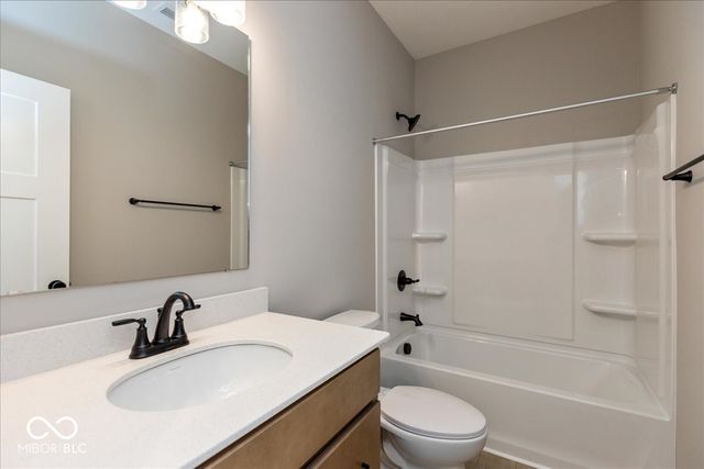 7346 Broadview Lane, Mccordsville, IN 46055