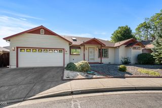 1785 SE Brookhurst Way, Grants Pass, OR 97527