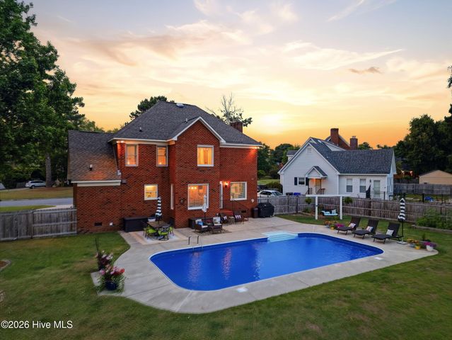 1604 Paramore Drive, Greenville, NC 27858
