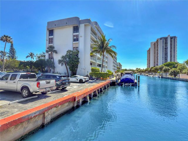 1650 NE 115th St 207, Miami, FL 33181