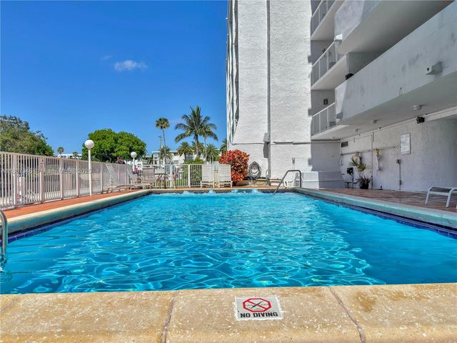 1650 NE 115th St 207, Miami, FL 33181