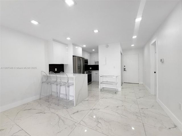 1650 NE 115th St 207, Miami, FL 33181