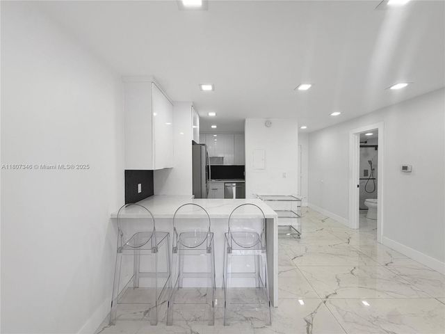 1650 NE 115th St 207, Miami, FL 33181