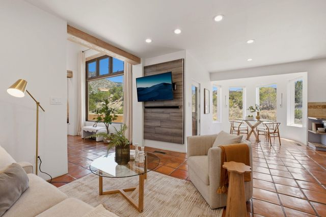 133 Juniper Hill Road NE, Albuquerque, NM 87122