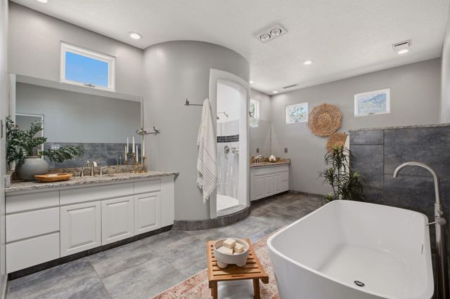 133 Juniper Hill Road NE, Albuquerque, NM 87122