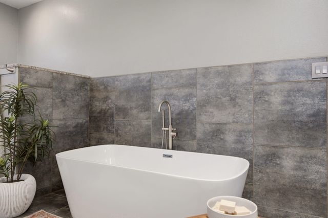 133 Juniper Hill Road NE, Albuquerque, NM 87122