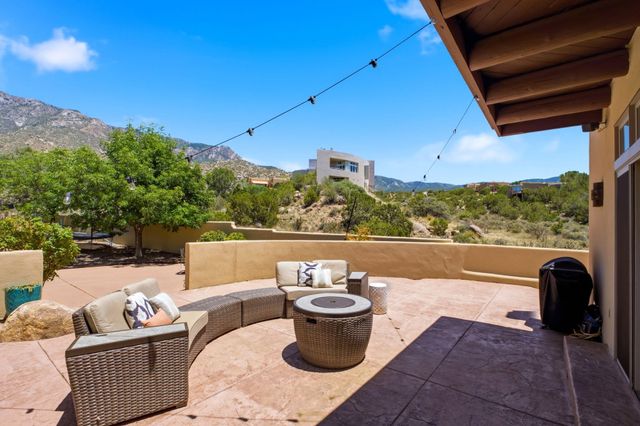 133 Juniper Hill Road NE, Albuquerque, NM 87122