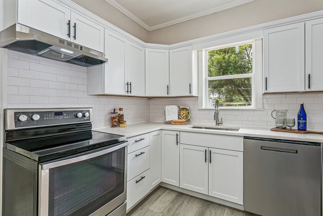 2122 S Exchange St, Wichita, KS 67213