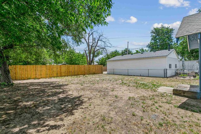 2122 S Exchange St, Wichita, KS 67213
