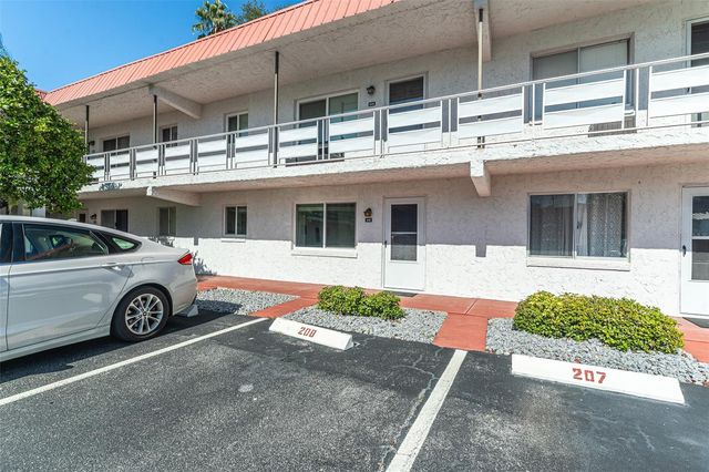 1100 MARTINIQUE DRIVE 106, Winter Haven, FL 33884