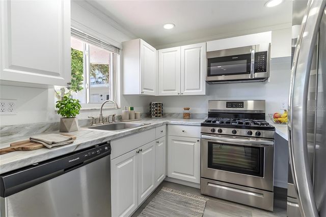 1100 MARTINIQUE DRIVE 106, Winter Haven, FL 33884