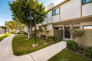 2000 W Palmyra 10, Orange, CA 92868