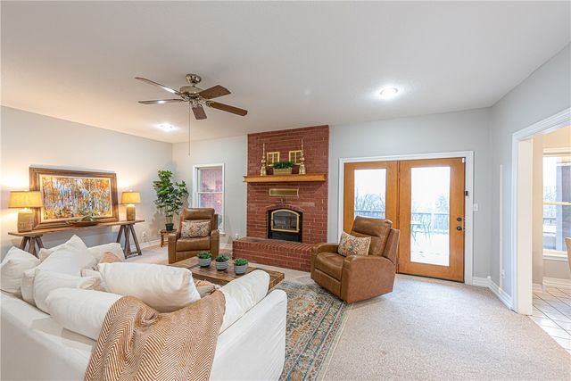 5972 Lamar Pettus Road, Fayetteville, AR 72703