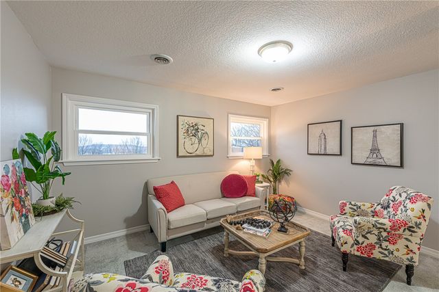 5972 Lamar Pettus Road, Fayetteville, AR 72703