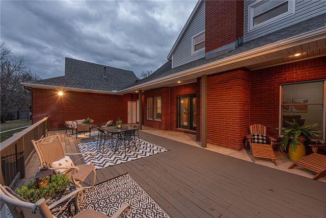 5972 Lamar Pettus Road, Fayetteville, AR 72703