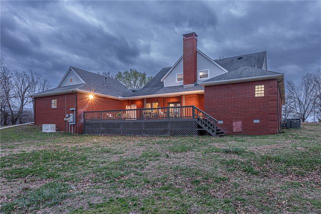 5972 Lamar Pettus Road, Fayetteville, AR 72703