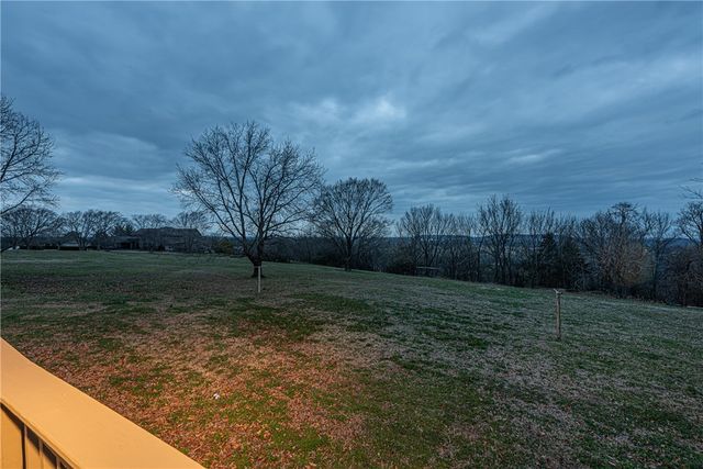 5972 Lamar Pettus Road, Fayetteville, AR 72703