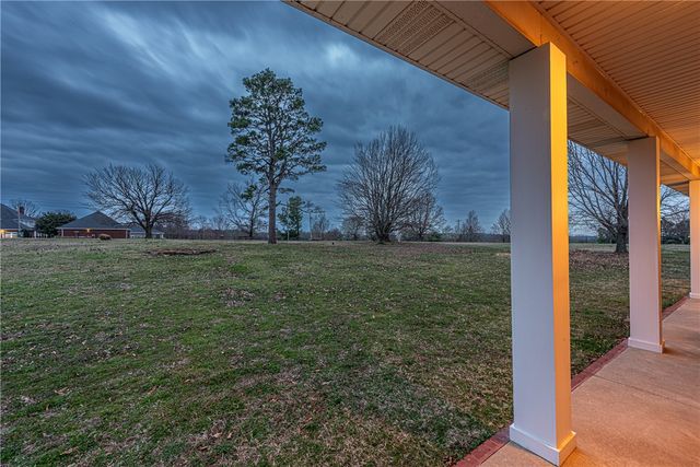 5972 Lamar Pettus Road, Fayetteville, AR 72703
