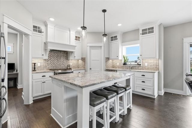 31700 W 164th Court, Gardner, KS 66030
