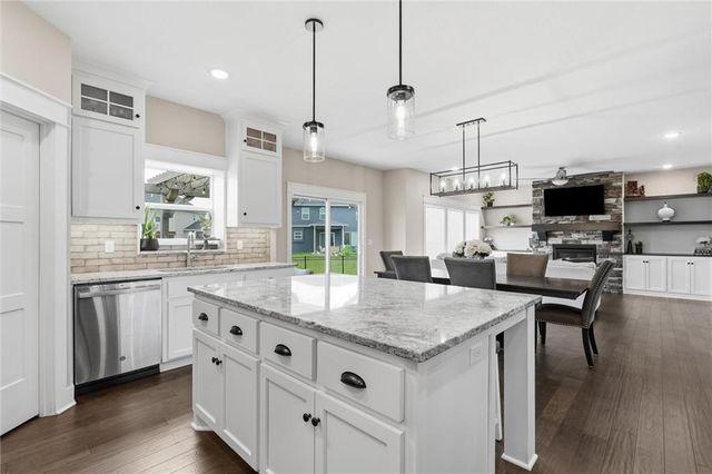 31700 W 164th Court, Gardner, KS 66030