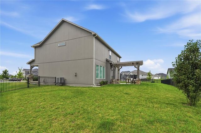 31700 W 164th Court, Gardner, KS 66030