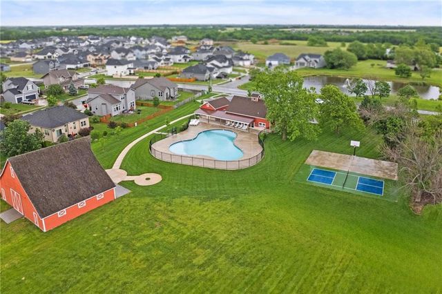 31700 W 164th Court, Gardner, KS 66030