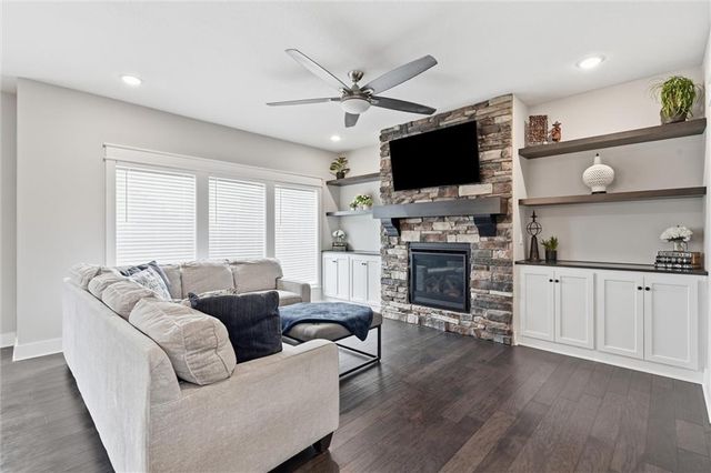 31700 W 164th Court, Gardner, KS 66030