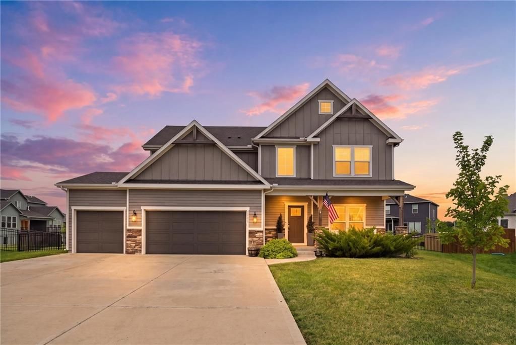 31700 W 164th Court, Gardner, KS 66030