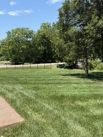 1003 Quillen Way, Lebanon, TN 37087