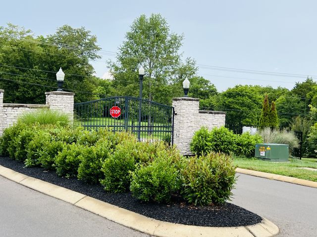 1003 Quillen Way, Lebanon, TN 37087