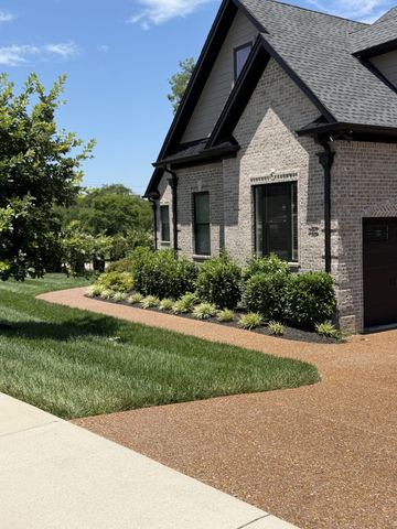 1003 Quillen Way, Lebanon, TN 37087