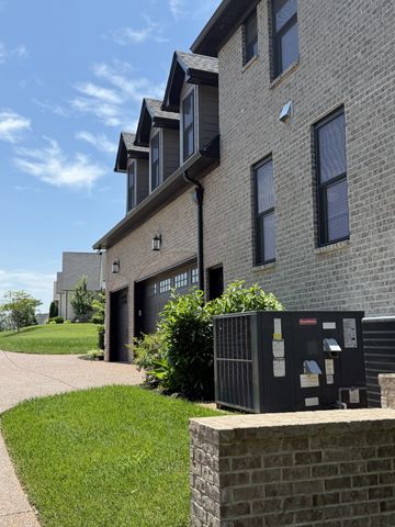 1003 Quillen Way, Lebanon, TN 37087