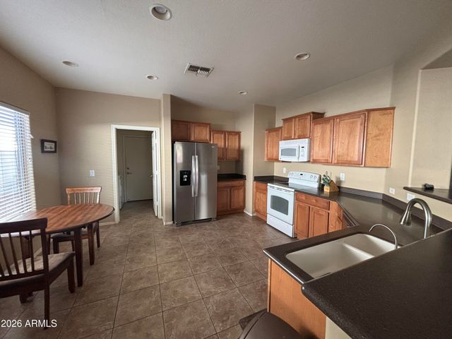 7238 W Candlewood Way, Florence, AZ 85132