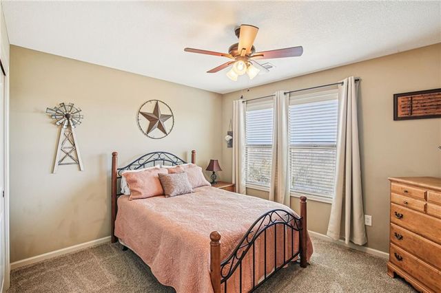 17530 254th Street, Tonganoxie, KS 66086